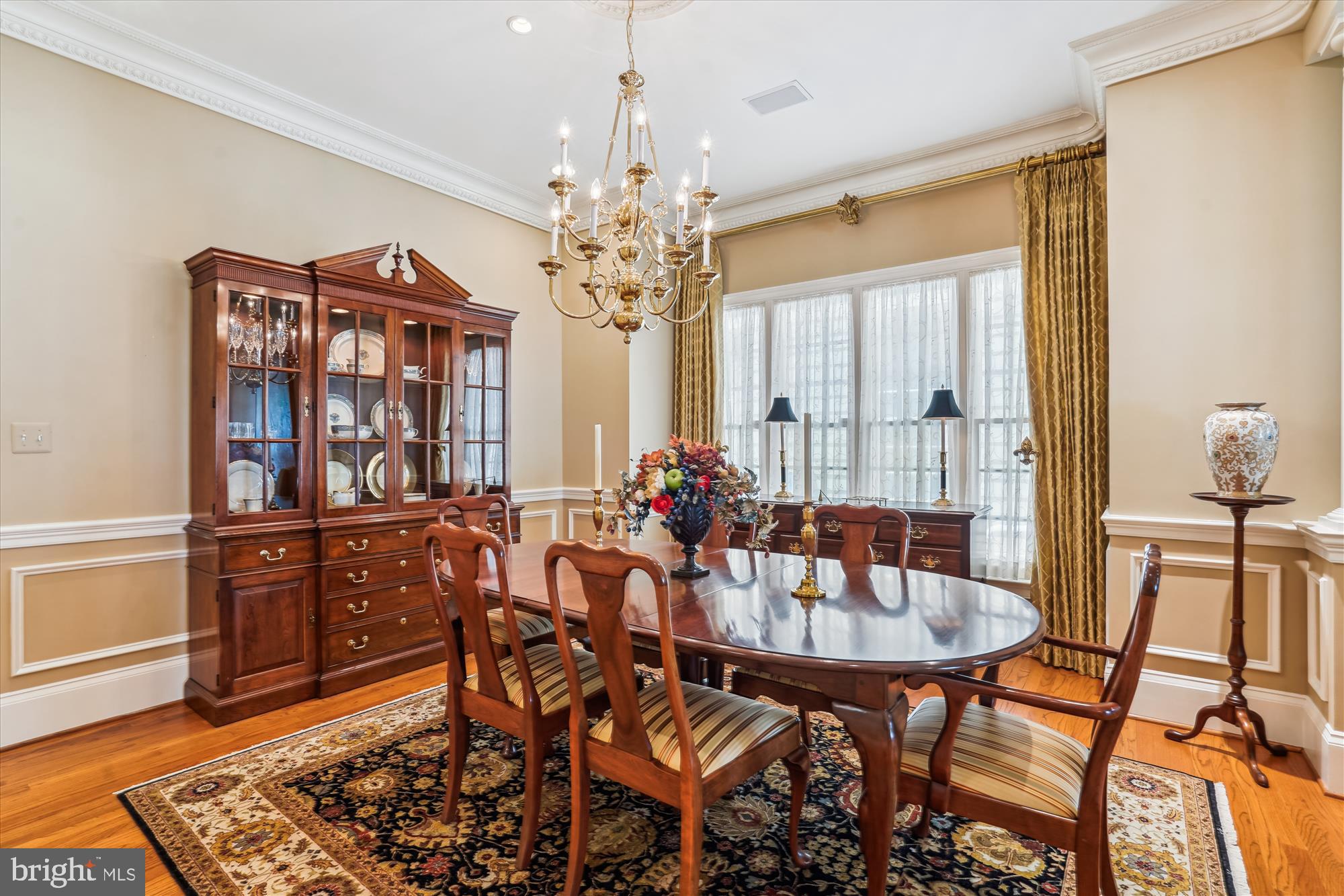 WILLIAMSBURG COMMONS - Residential