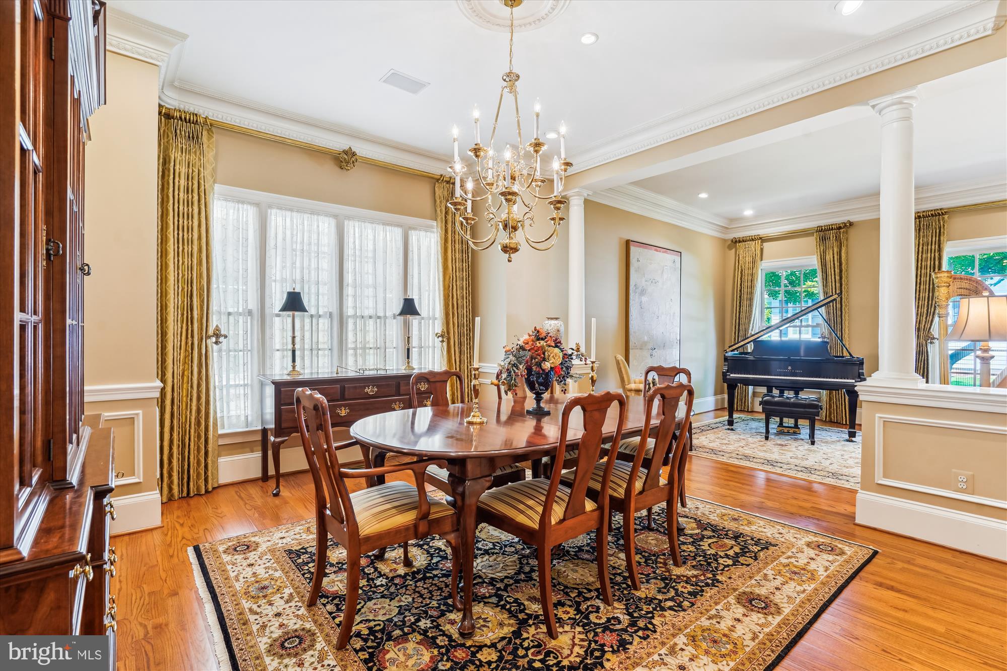 WILLIAMSBURG COMMONS - Residential