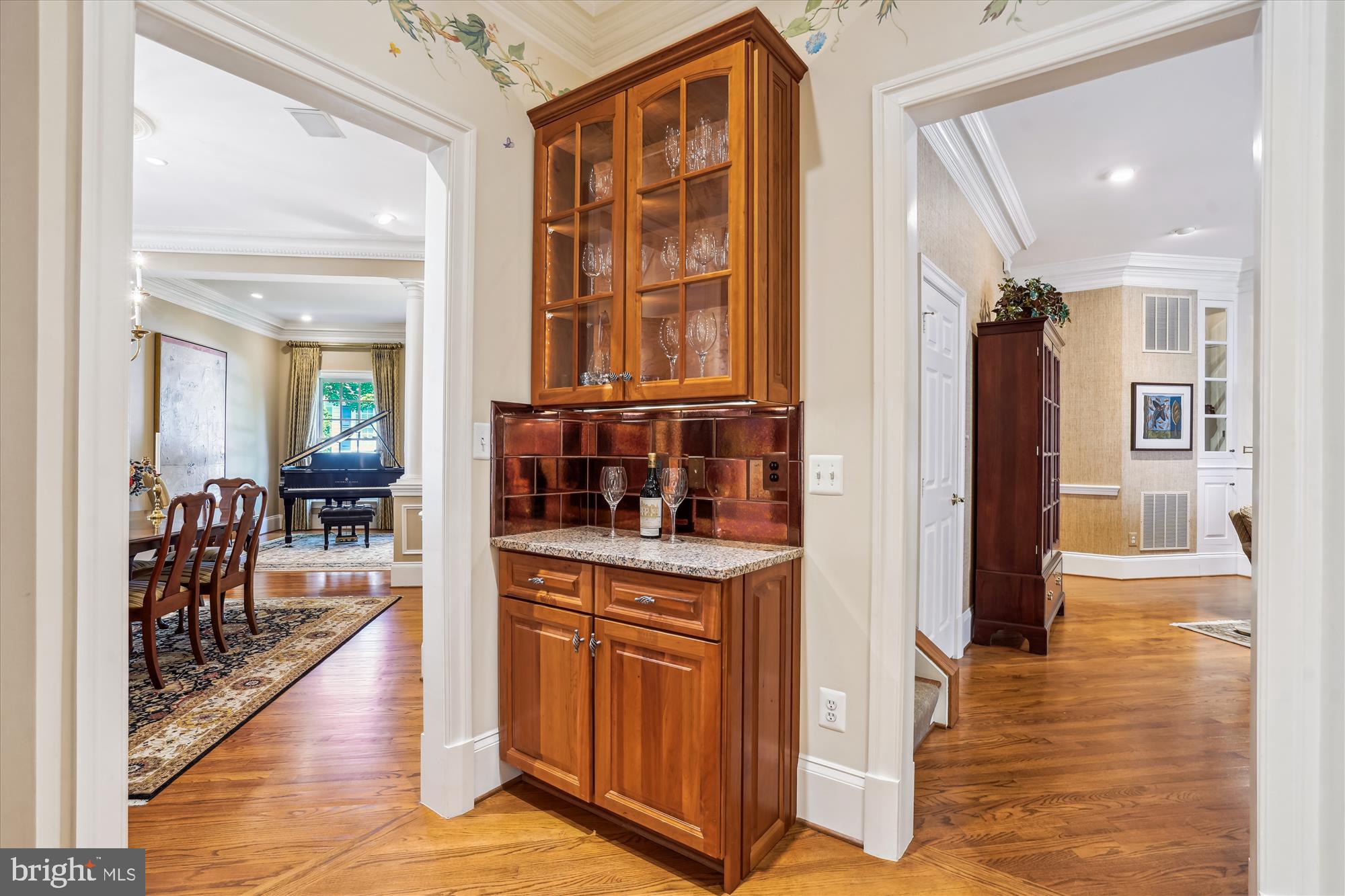 WILLIAMSBURG COMMONS - Residential