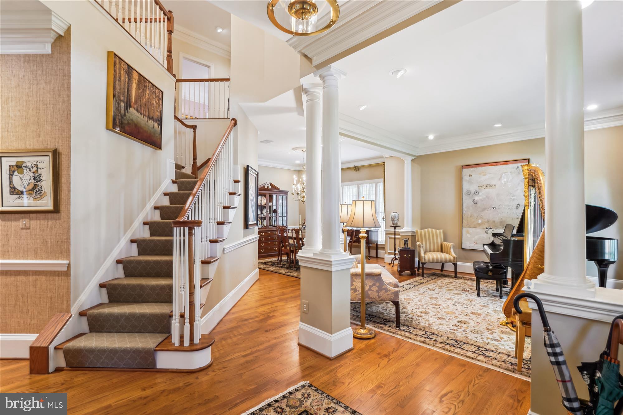 WILLIAMSBURG COMMONS - Residential