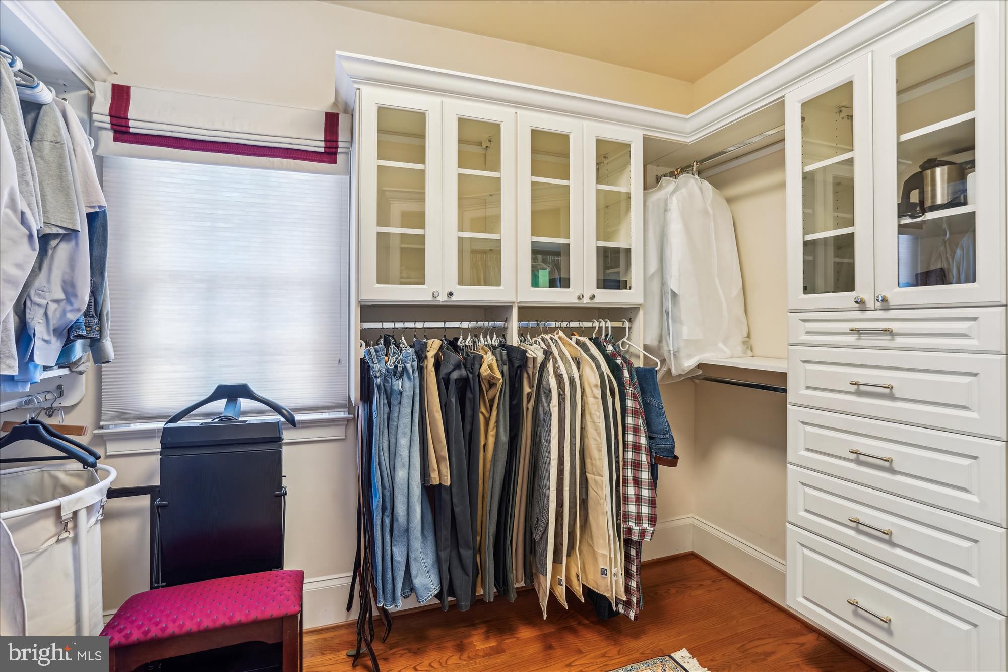 WILLIAMSBURG COMMONS - Residential