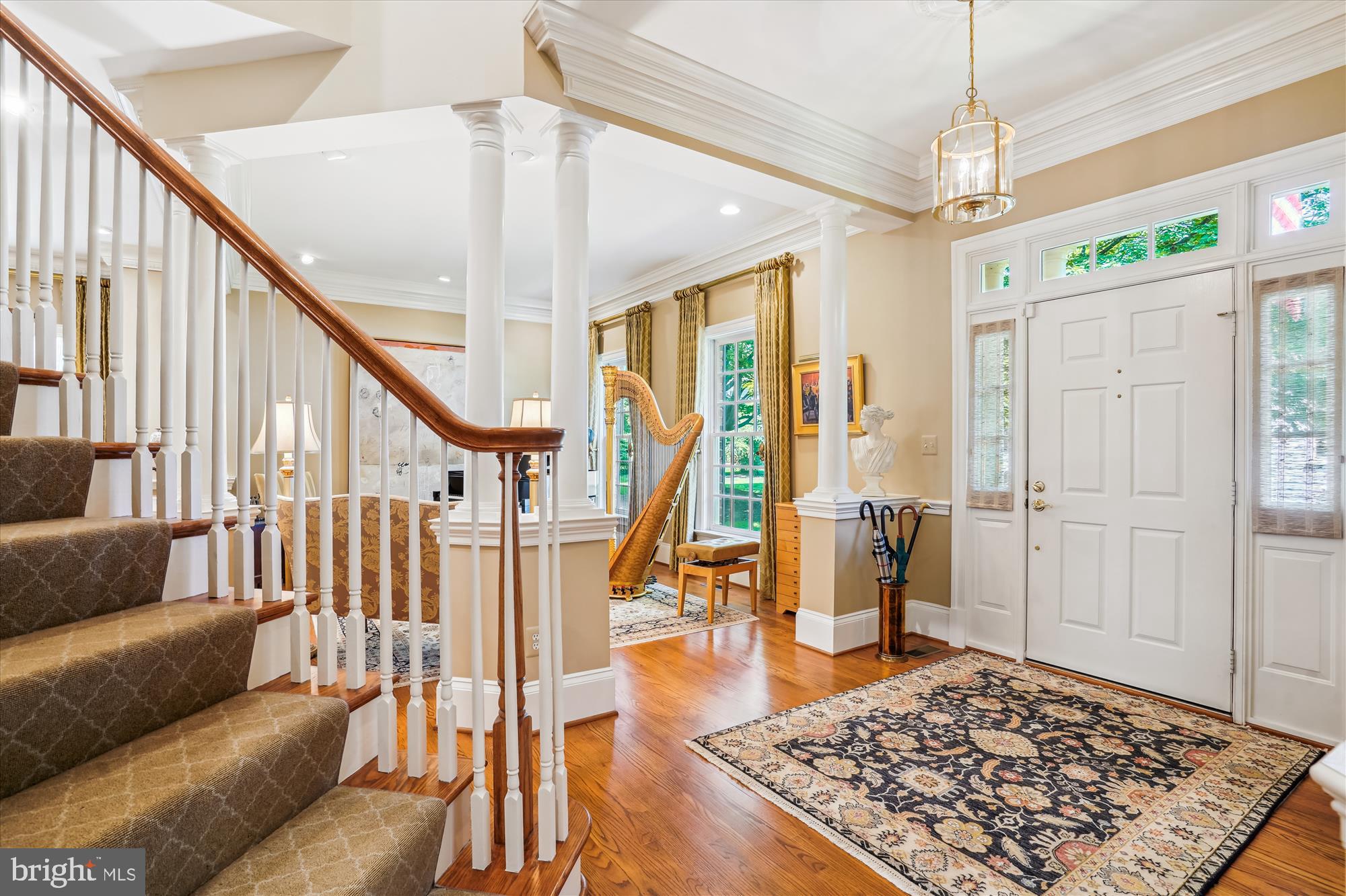 WILLIAMSBURG COMMONS - Residential