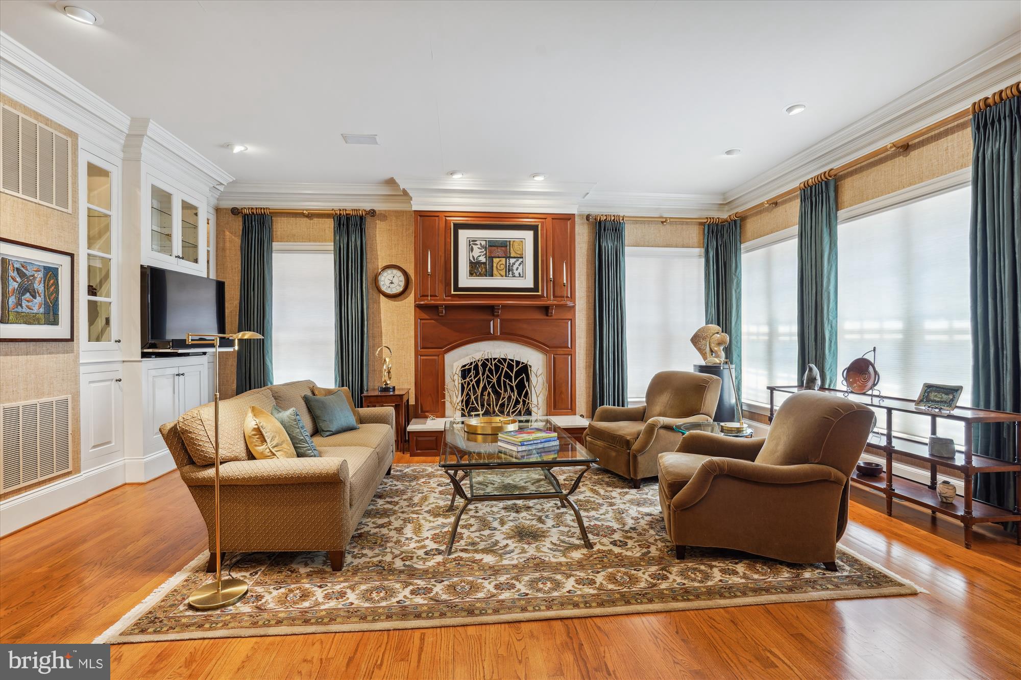 WILLIAMSBURG COMMONS - Residential