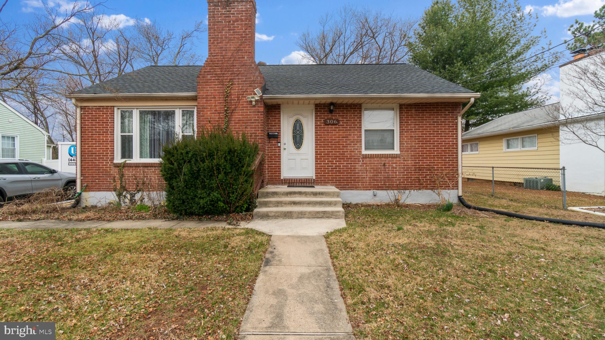 PARADISE MANOR - Residential