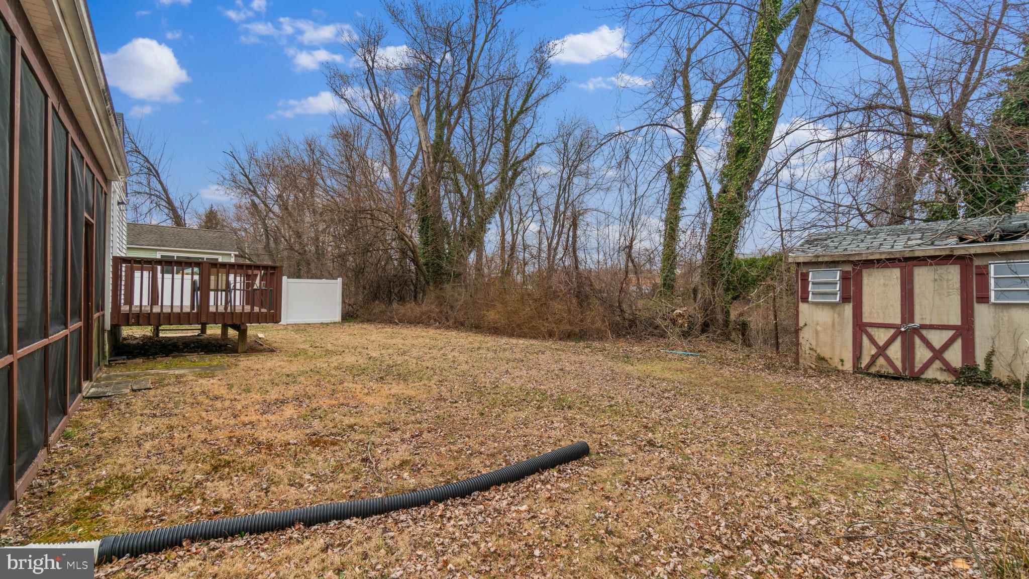 PARADISE MANOR - Residential