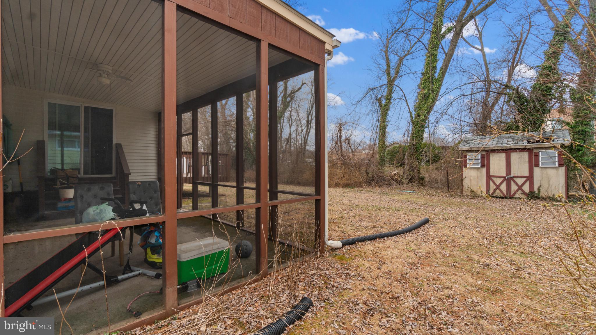 PARADISE MANOR - Residential