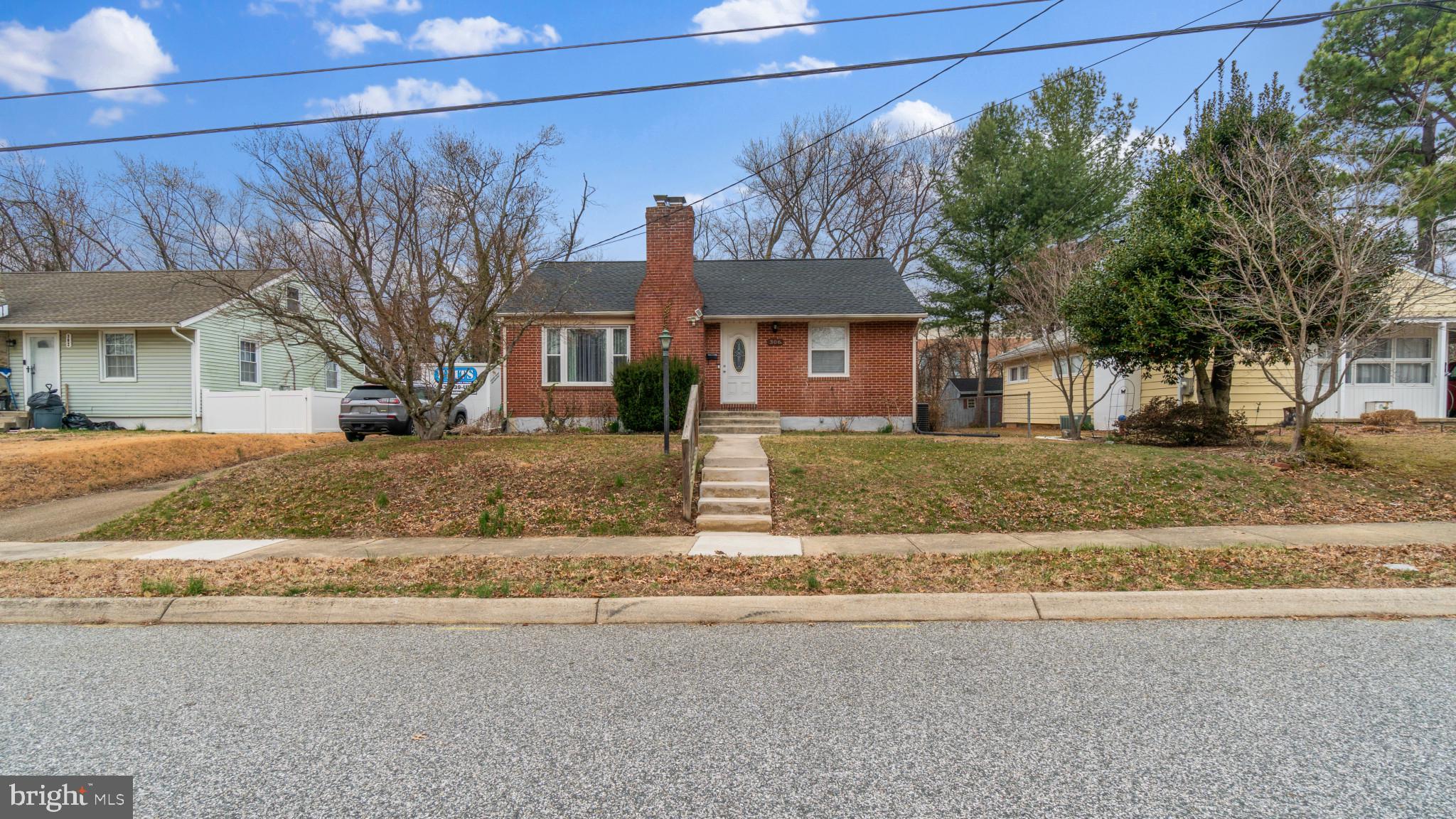 PARADISE MANOR - Residential