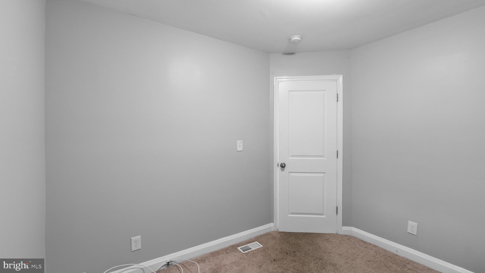 PARADISE MANOR - Residential