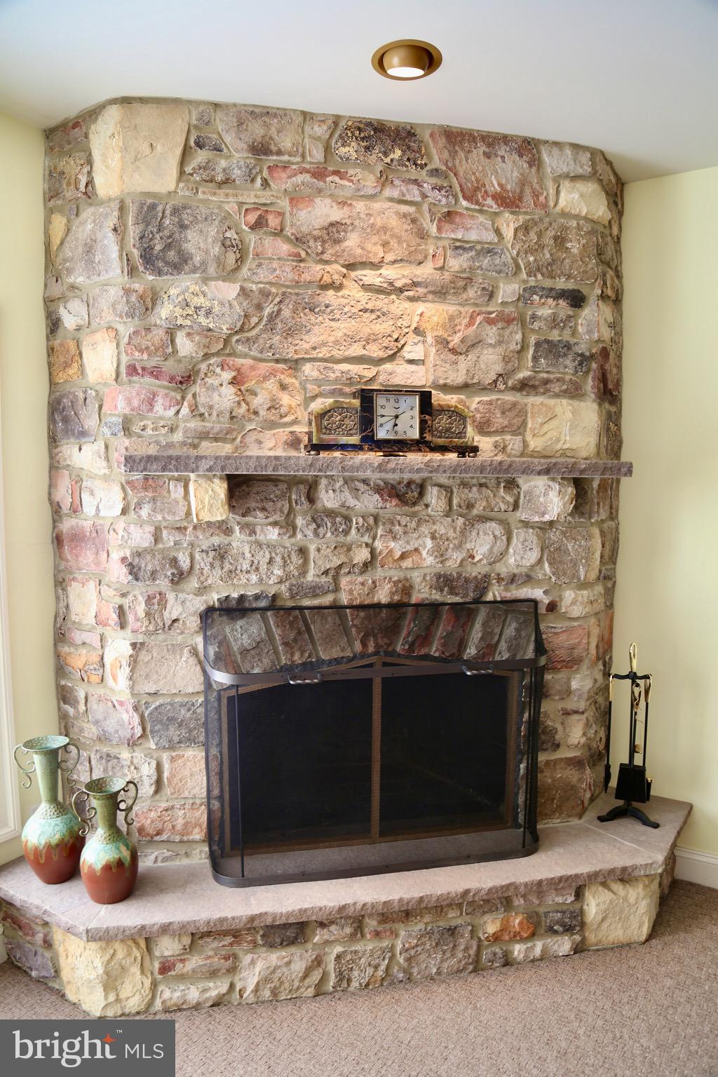 RIVER RIDGE - Residential