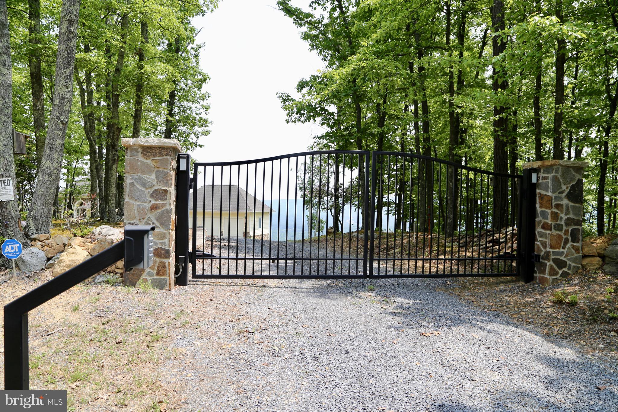 RIVER RIDGE - Residential