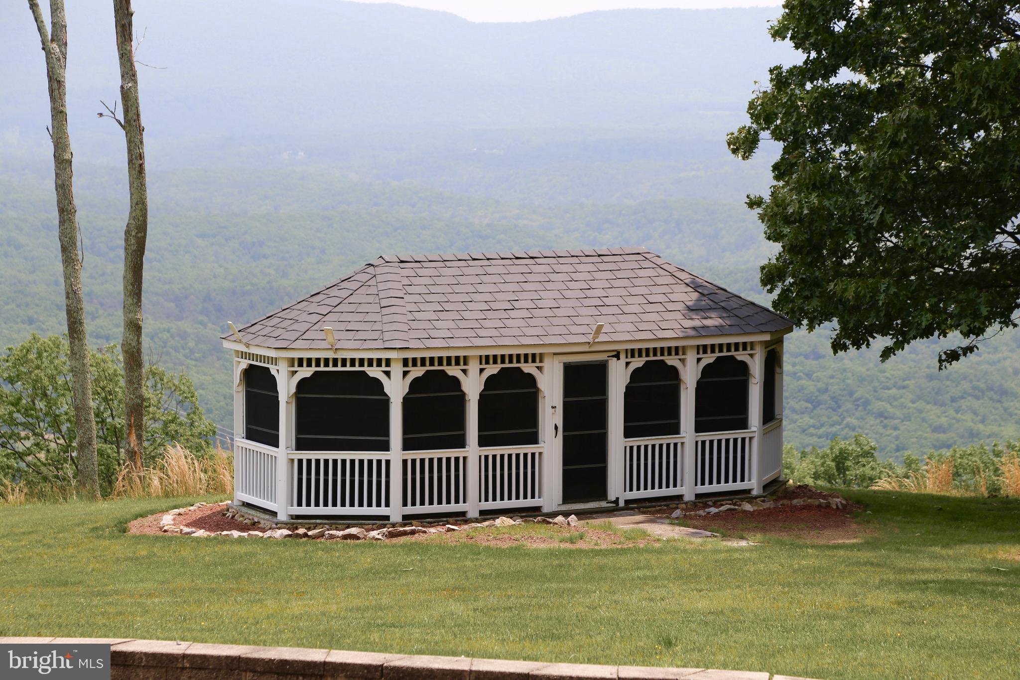 RIVER RIDGE - Residential