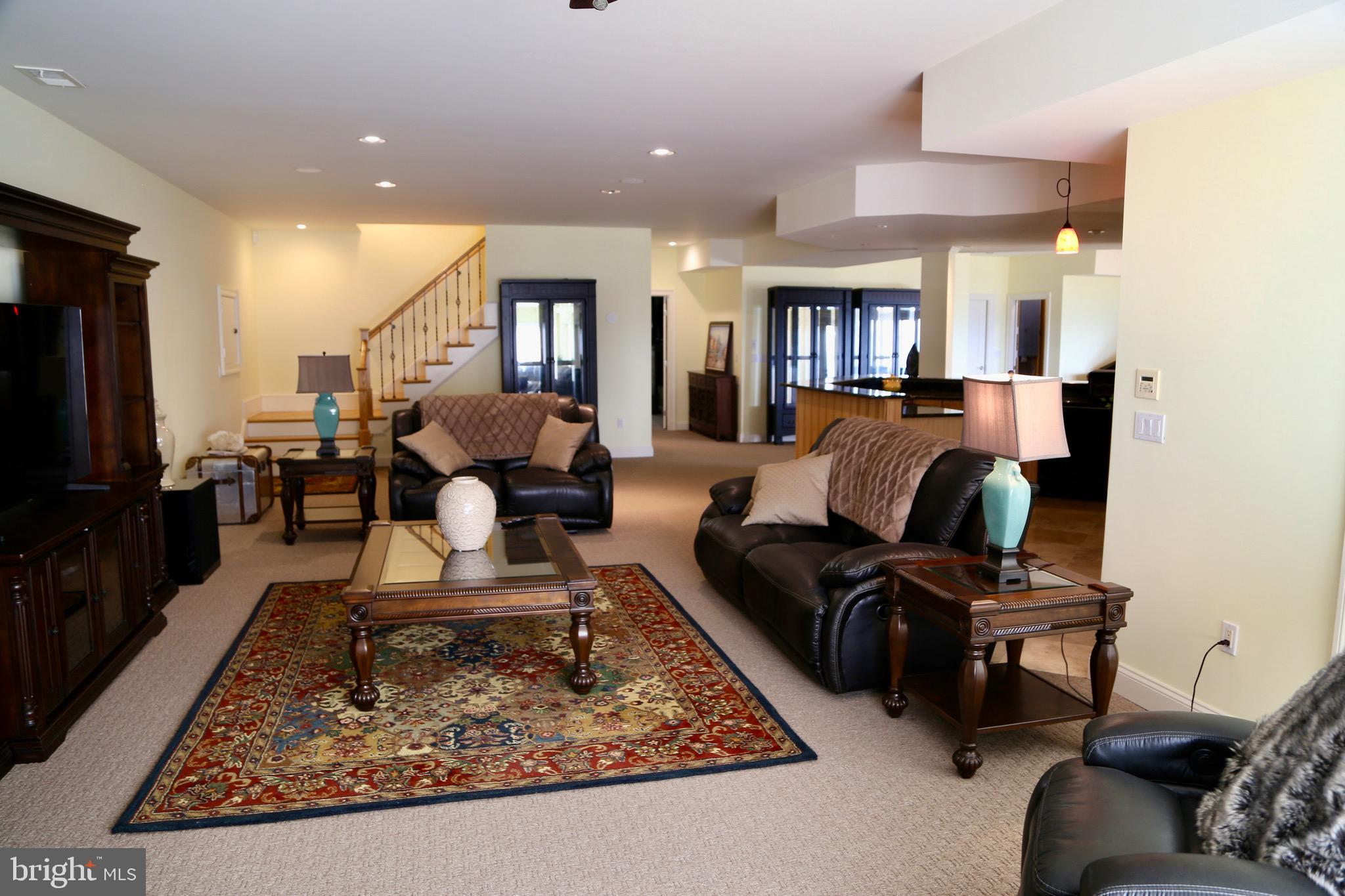 RIVER RIDGE - Residential