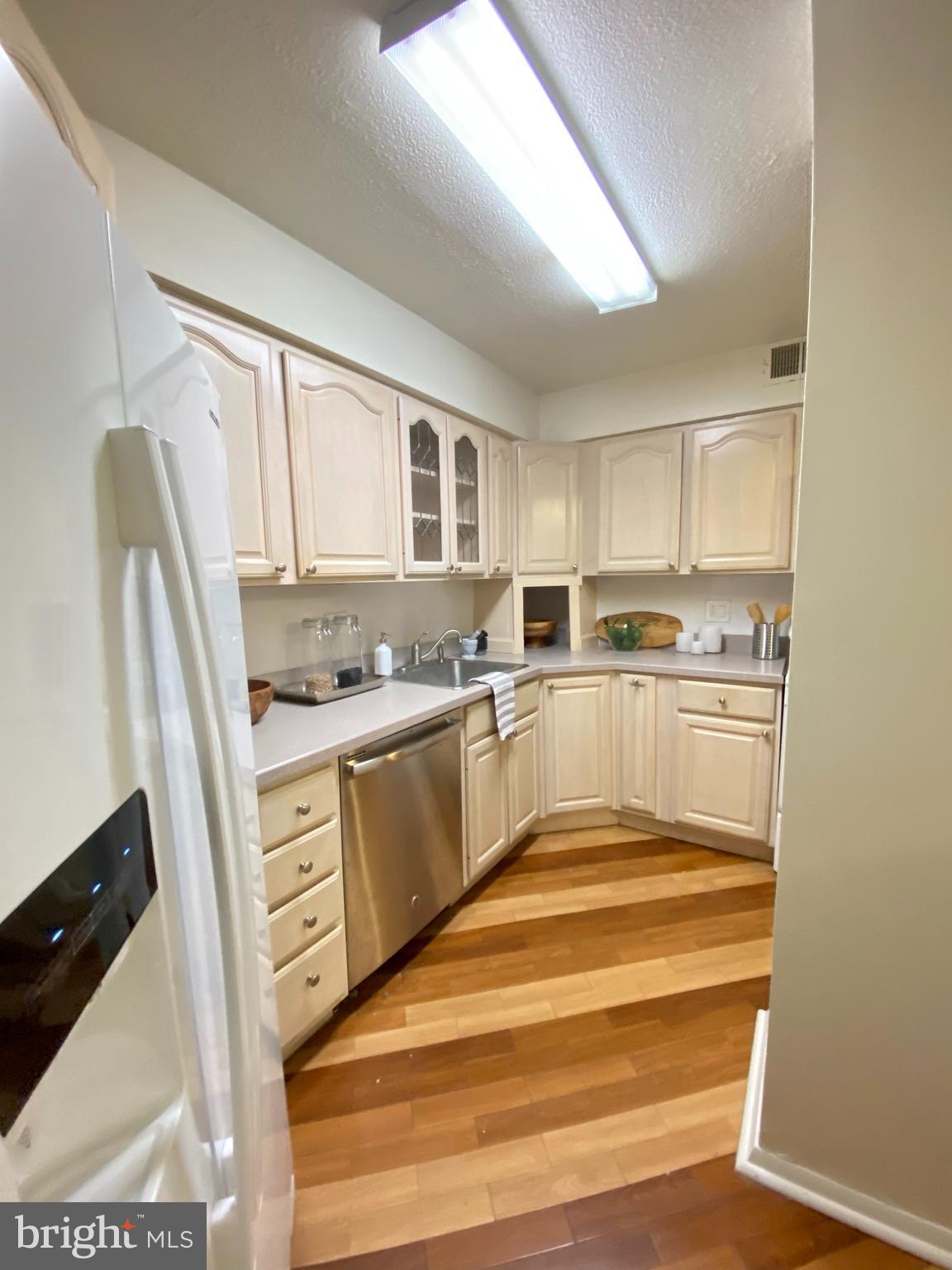 AVENUE OF THE ARTS - Residential