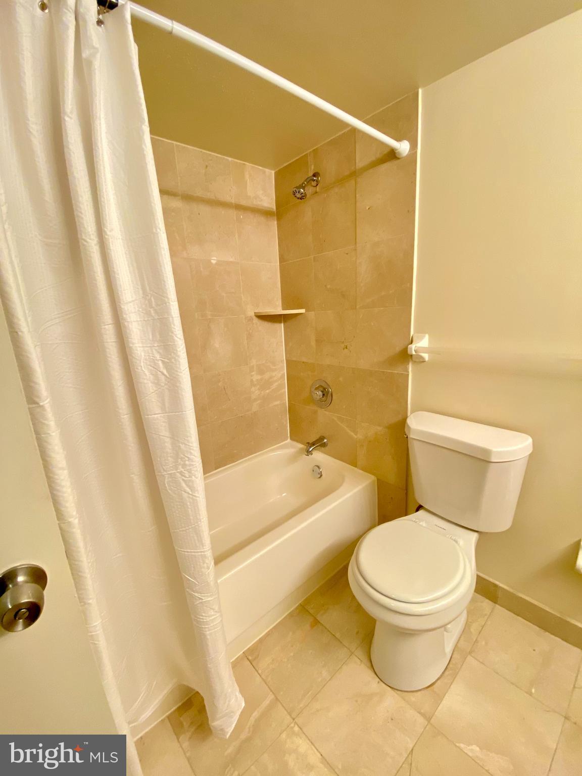 AVENUE OF THE ARTS - Residential