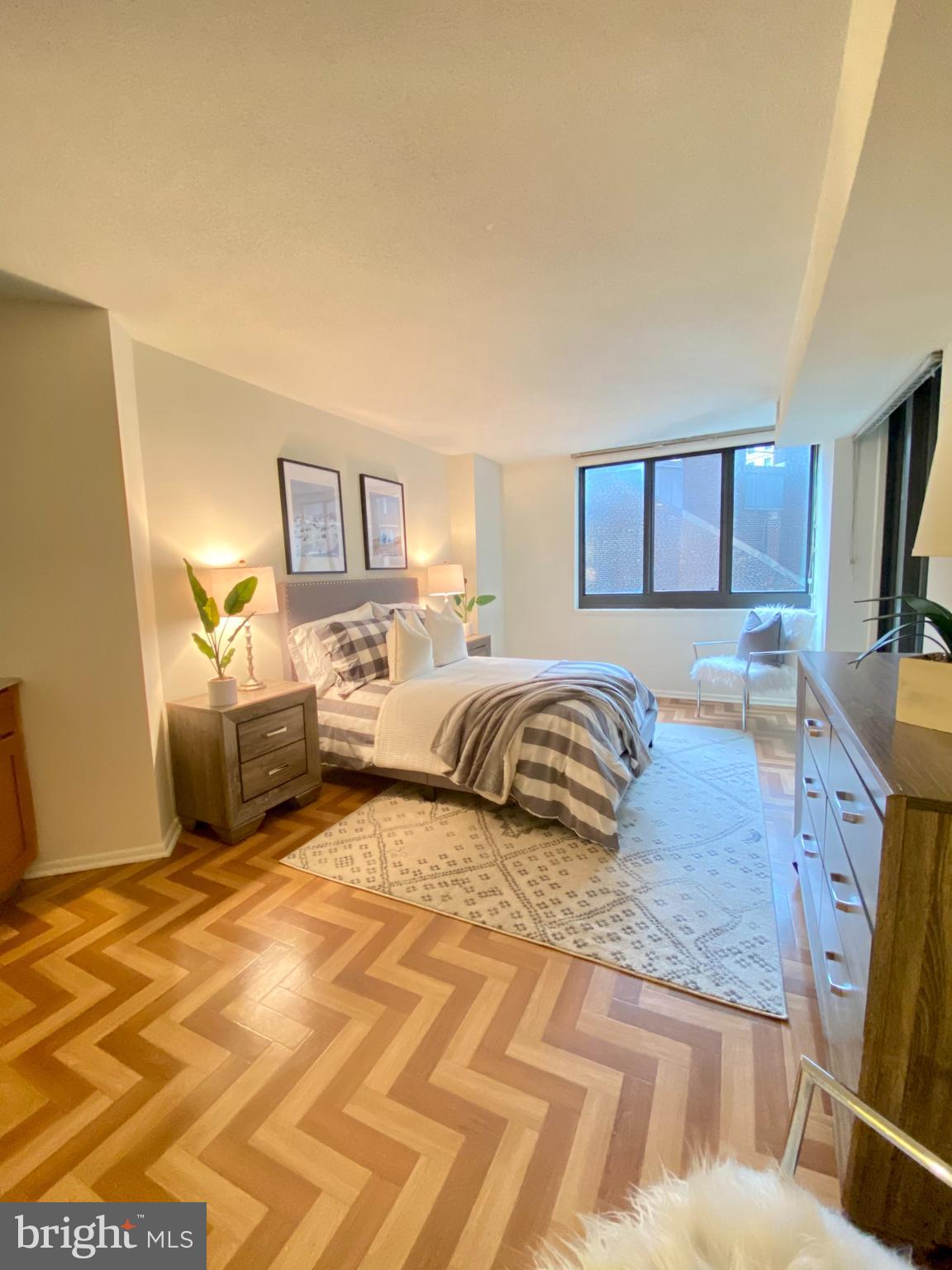 AVENUE OF THE ARTS - Residential