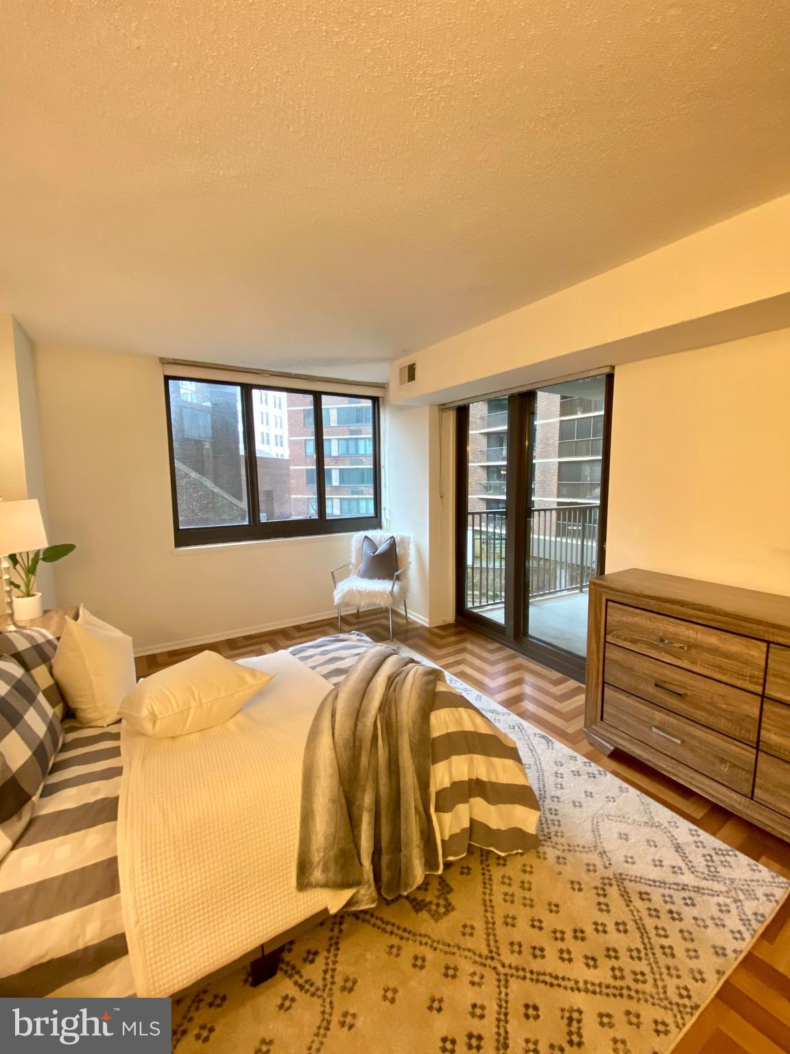 AVENUE OF THE ARTS - Residential