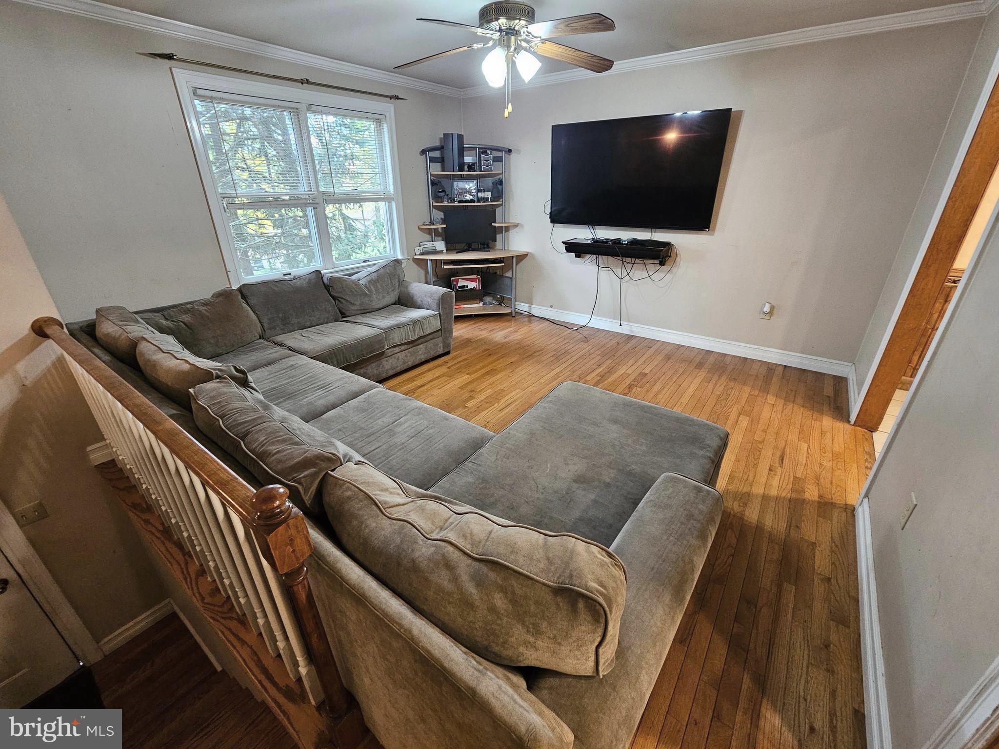 336 RIDGE AVENUE