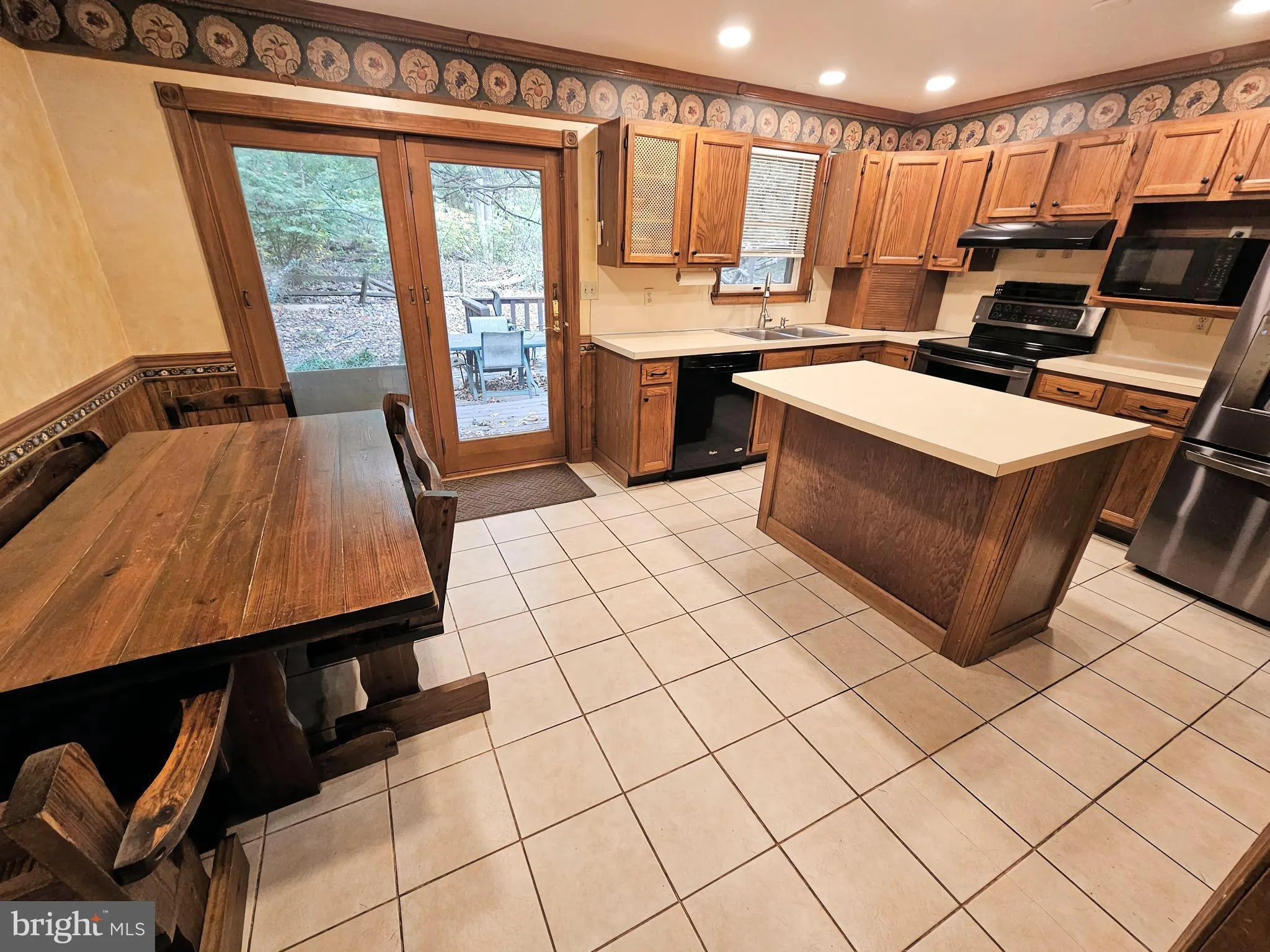 Ephrata, Pennsylvania 17522, United States, 3 Bedrooms Bedrooms, ,2 BathroomsBathrooms,Residential,Coming Soon,232044