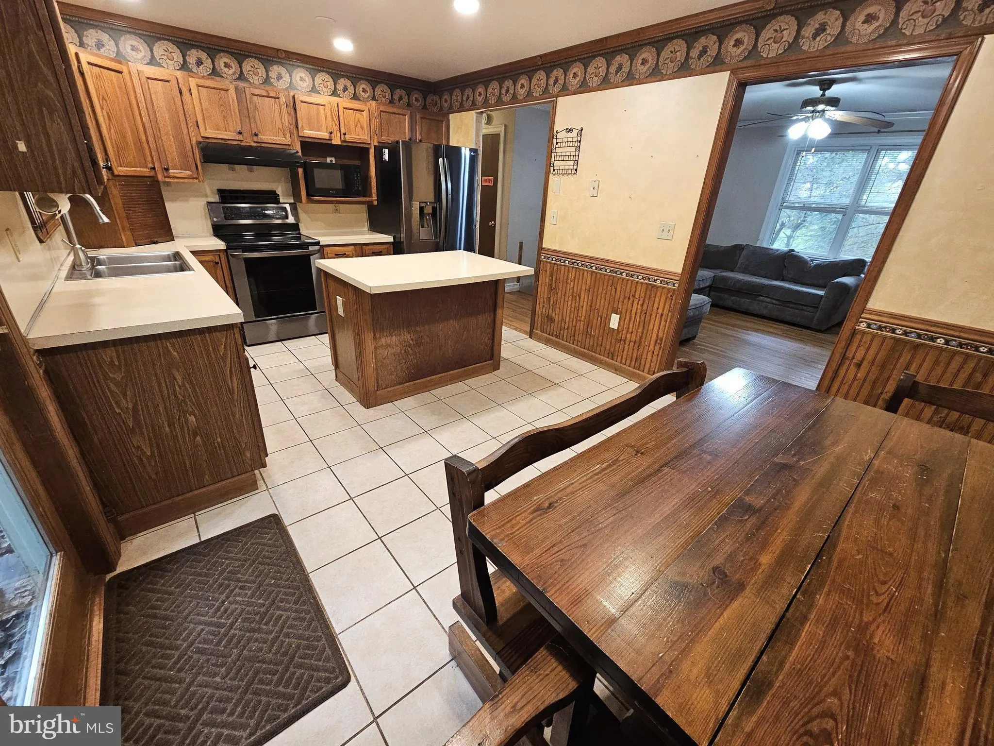 Ephrata, Pennsylvania 17522, United States, 3 Bedrooms Bedrooms, ,2 BathroomsBathrooms,Residential,Coming Soon,232044