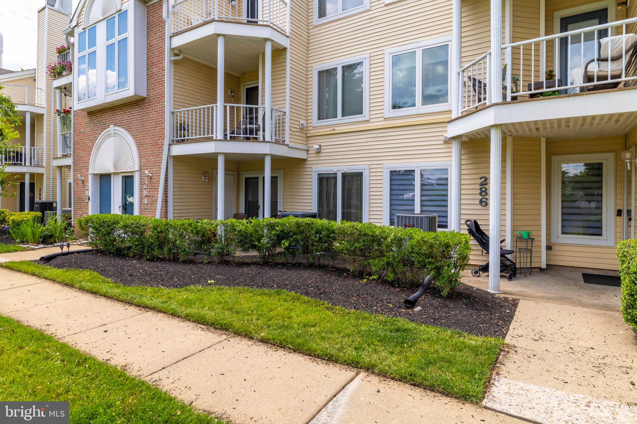 286 JUANITA COURT