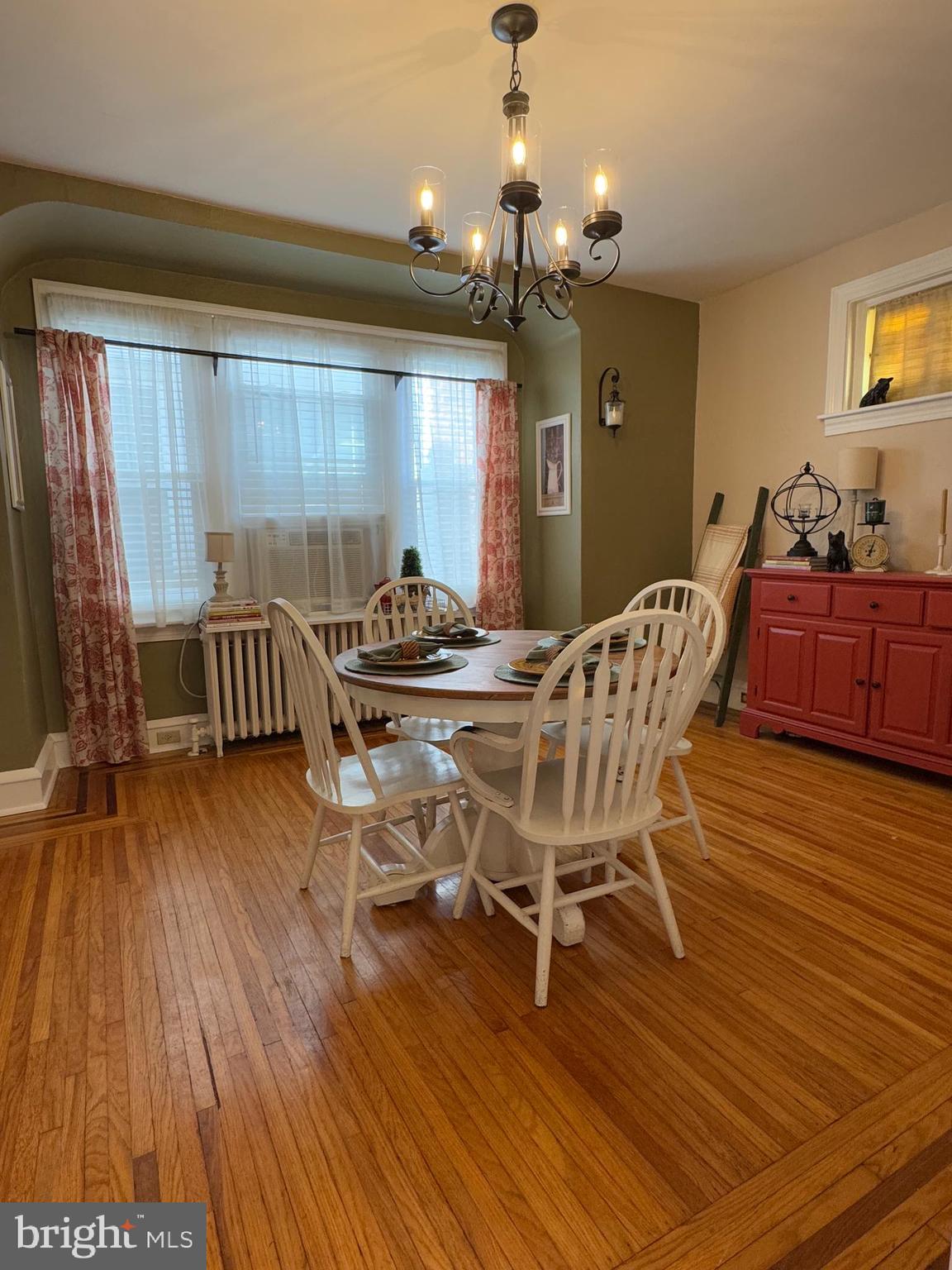136 E ELM STREET