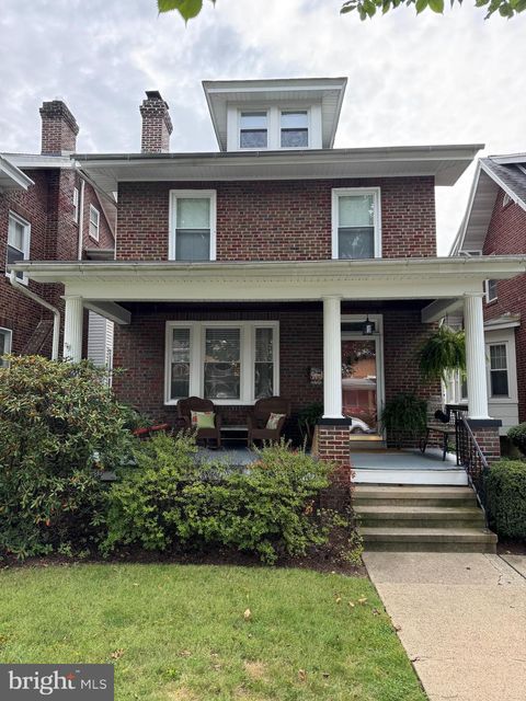 136 E ELM STREET READING PA 19607