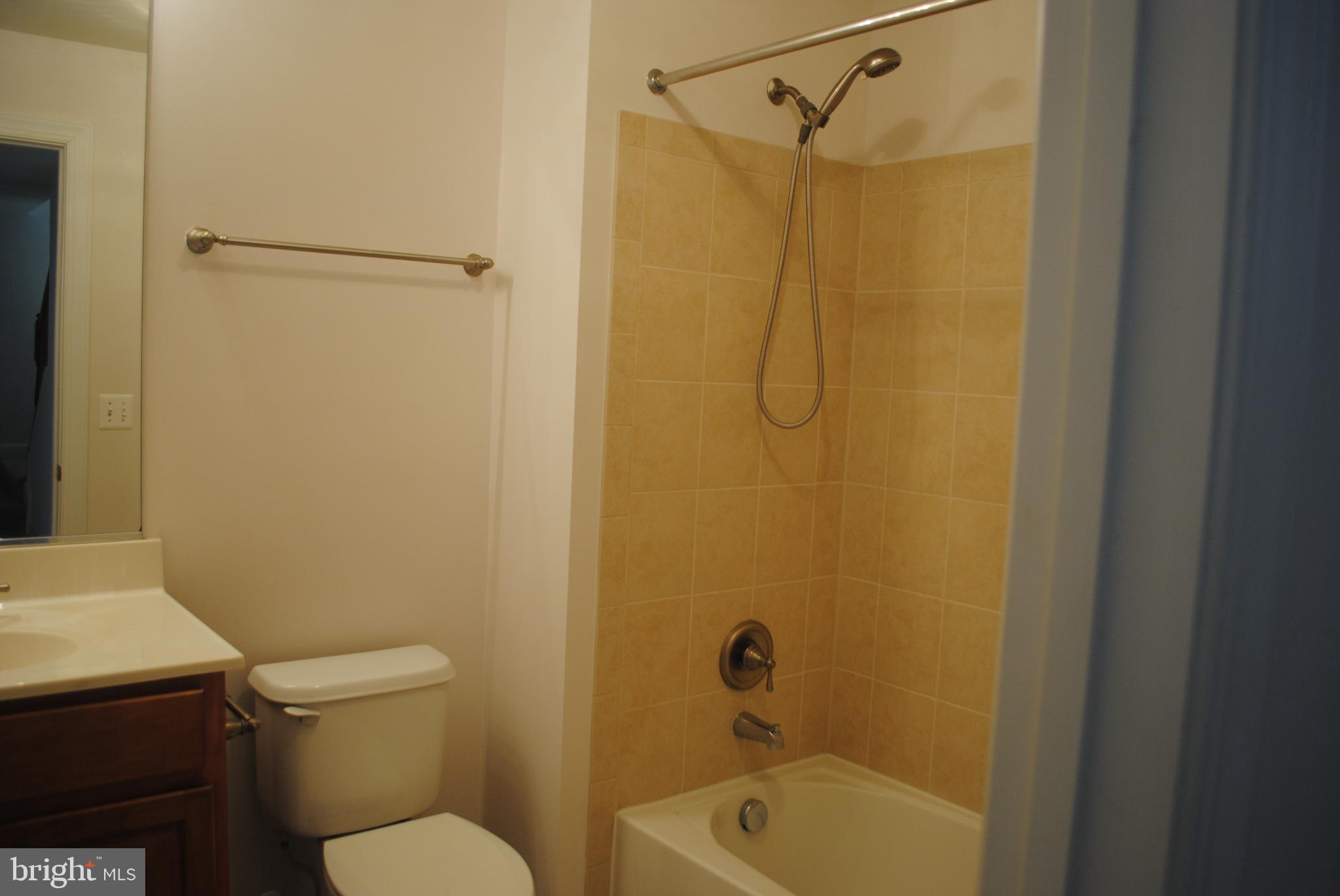 COPPERMINE CROSSING - Residential Lease