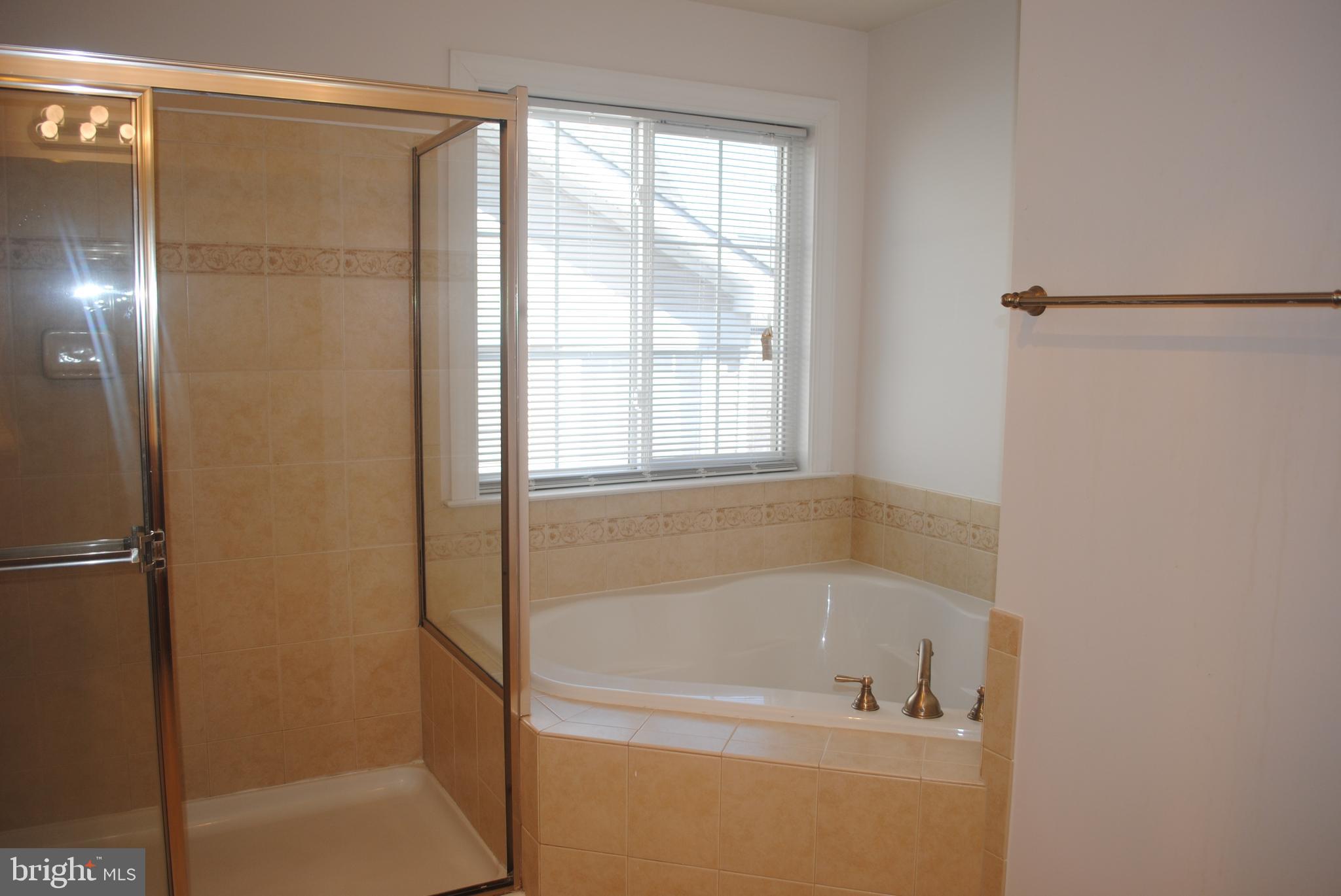 COPPERMINE CROSSING - Residential Lease