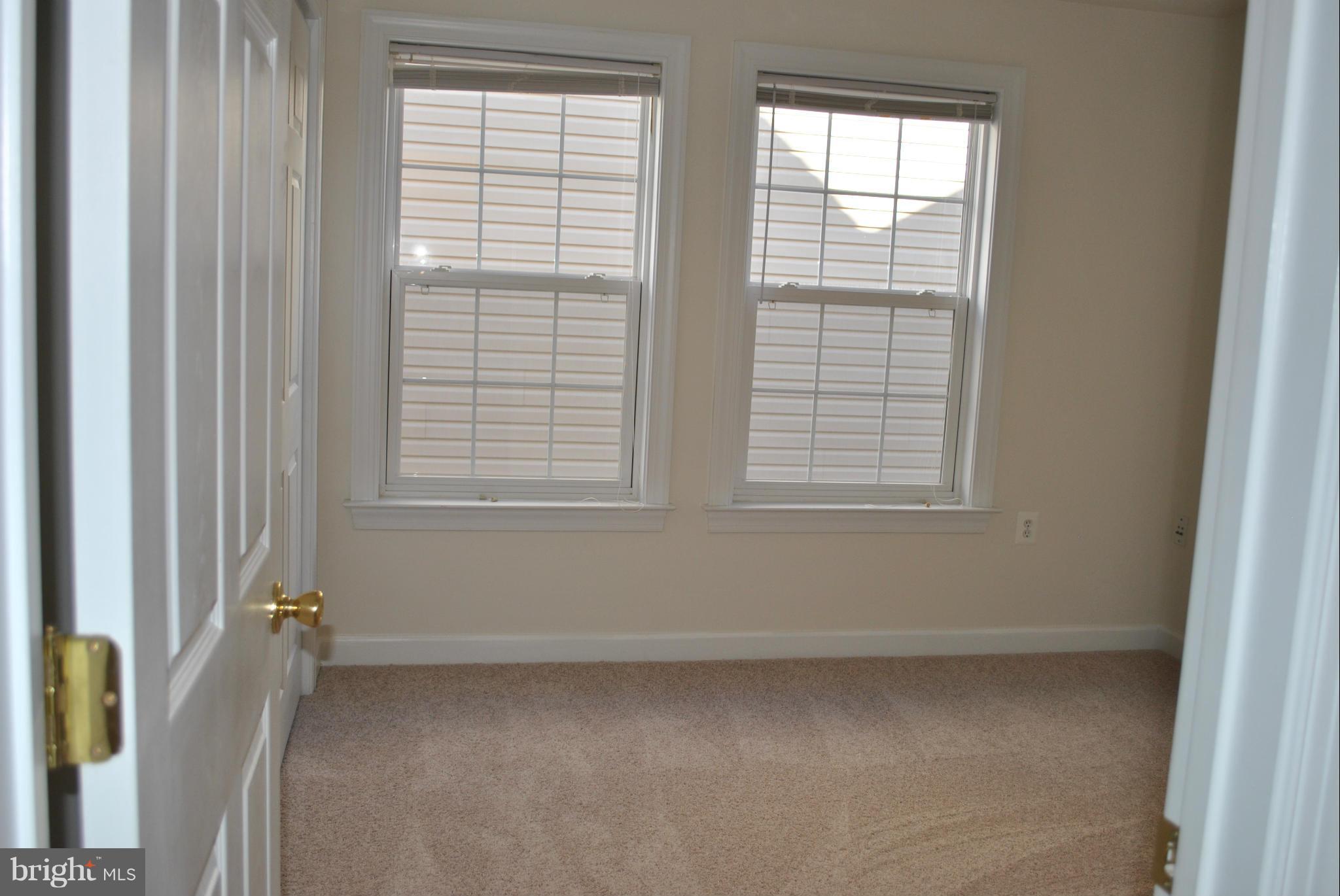 COPPERMINE CROSSING - Residential Lease