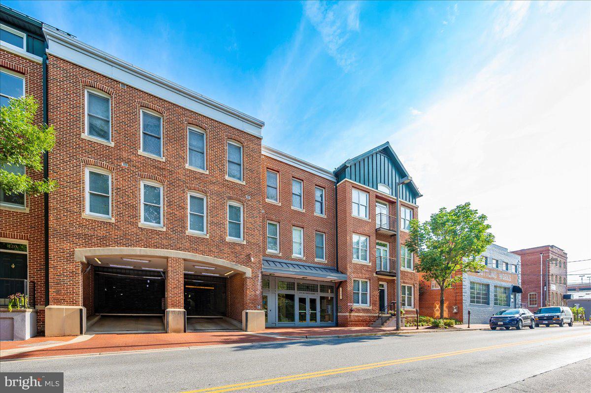 MAXWELL PLACE - Residential Lease