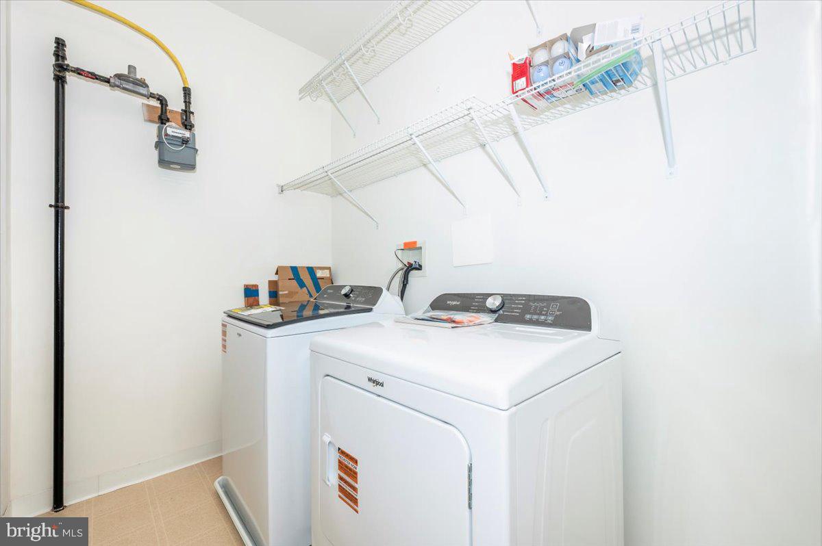 MAXWELL PLACE - Residential Lease