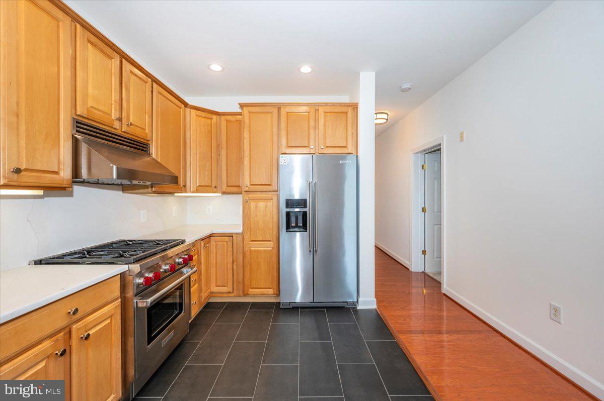 MAXWELL PLACE - Residential Lease