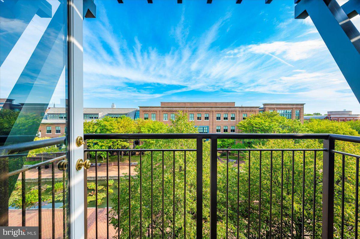 MAXWELL PLACE - Residential Lease