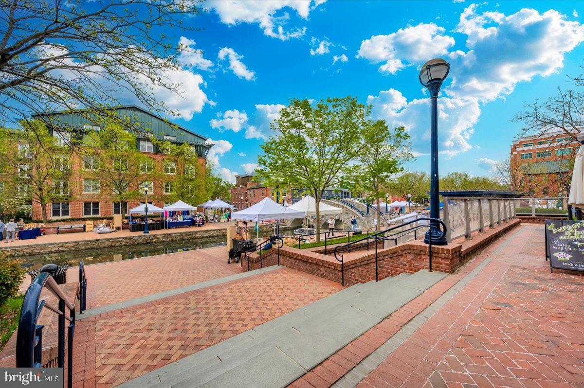 MAXWELL PLACE - Residential Lease