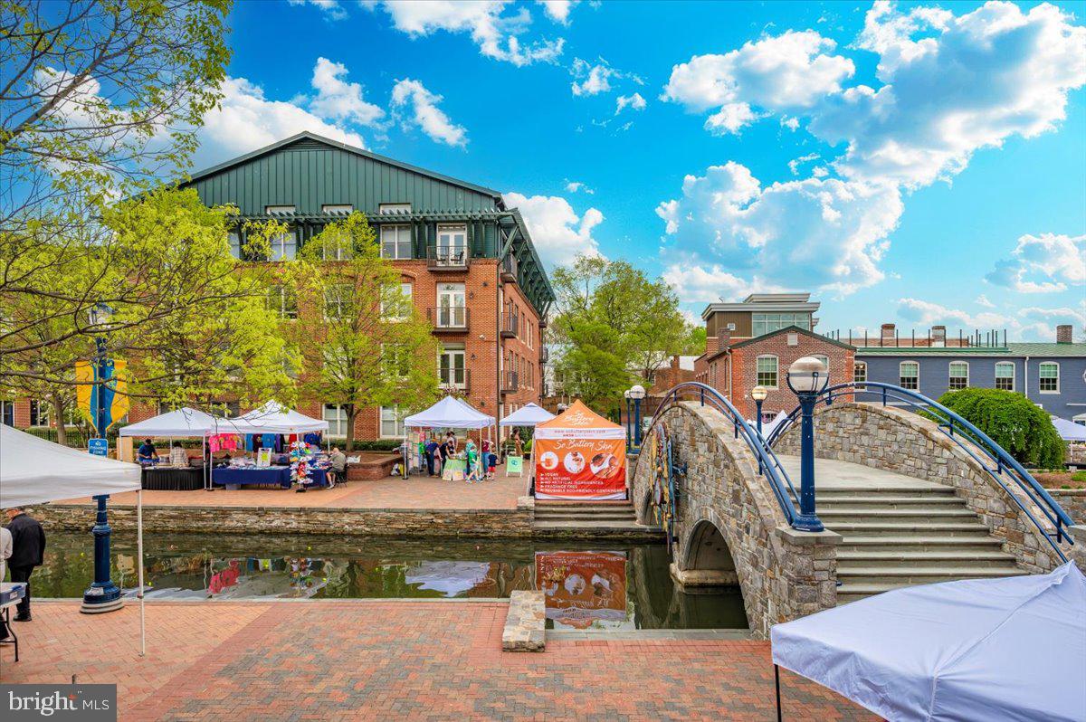 MAXWELL PLACE - Residential Lease