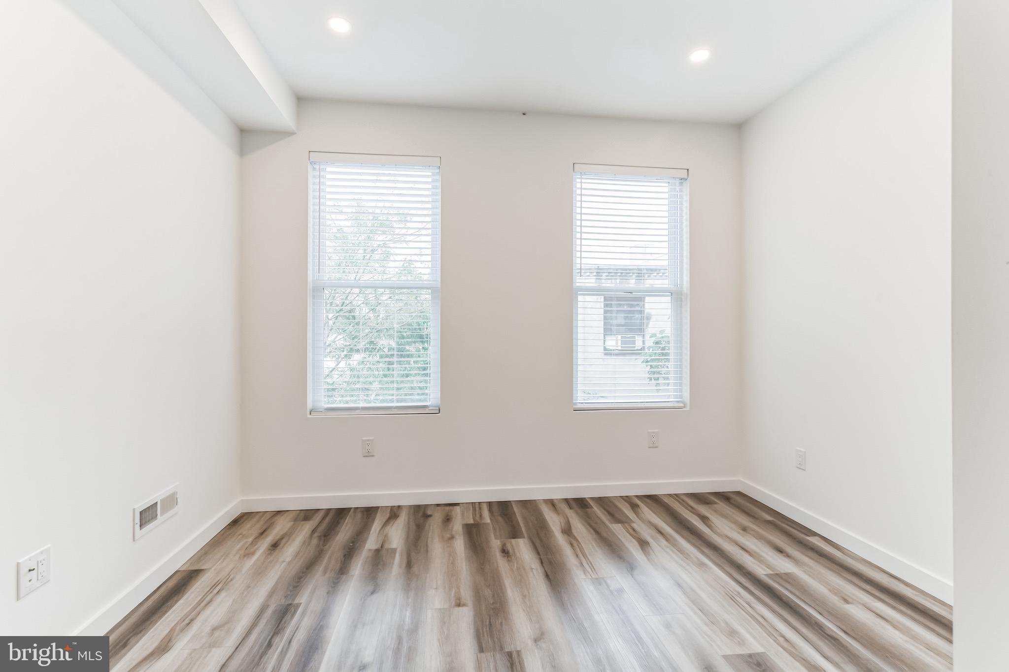 EAST PASSYUNK CROSSING - Residential