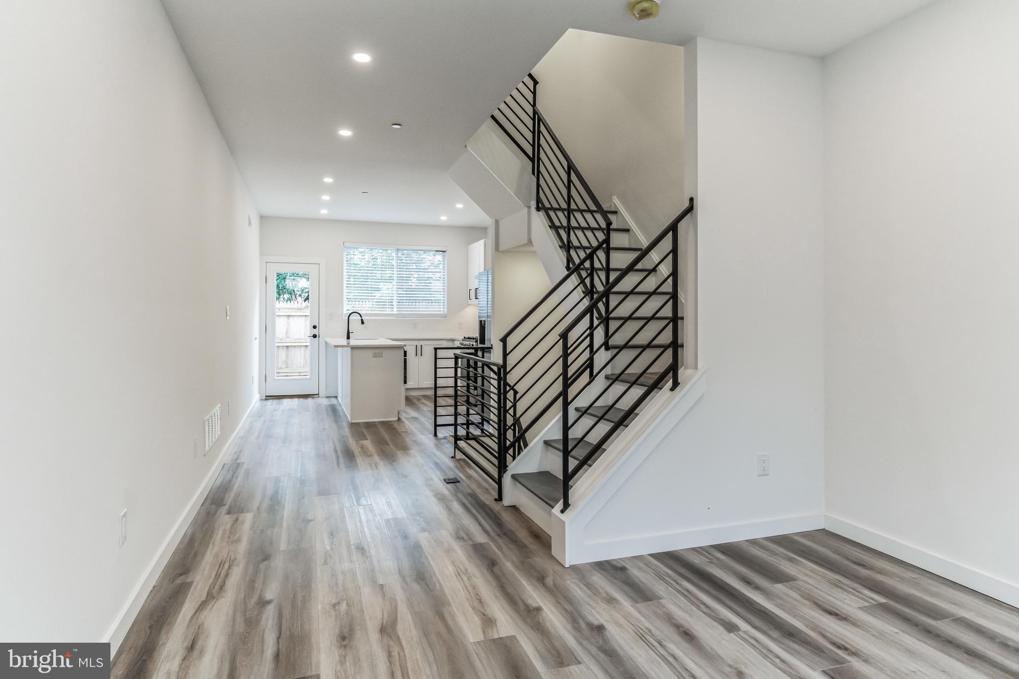 EAST PASSYUNK CROSSING - Residential
