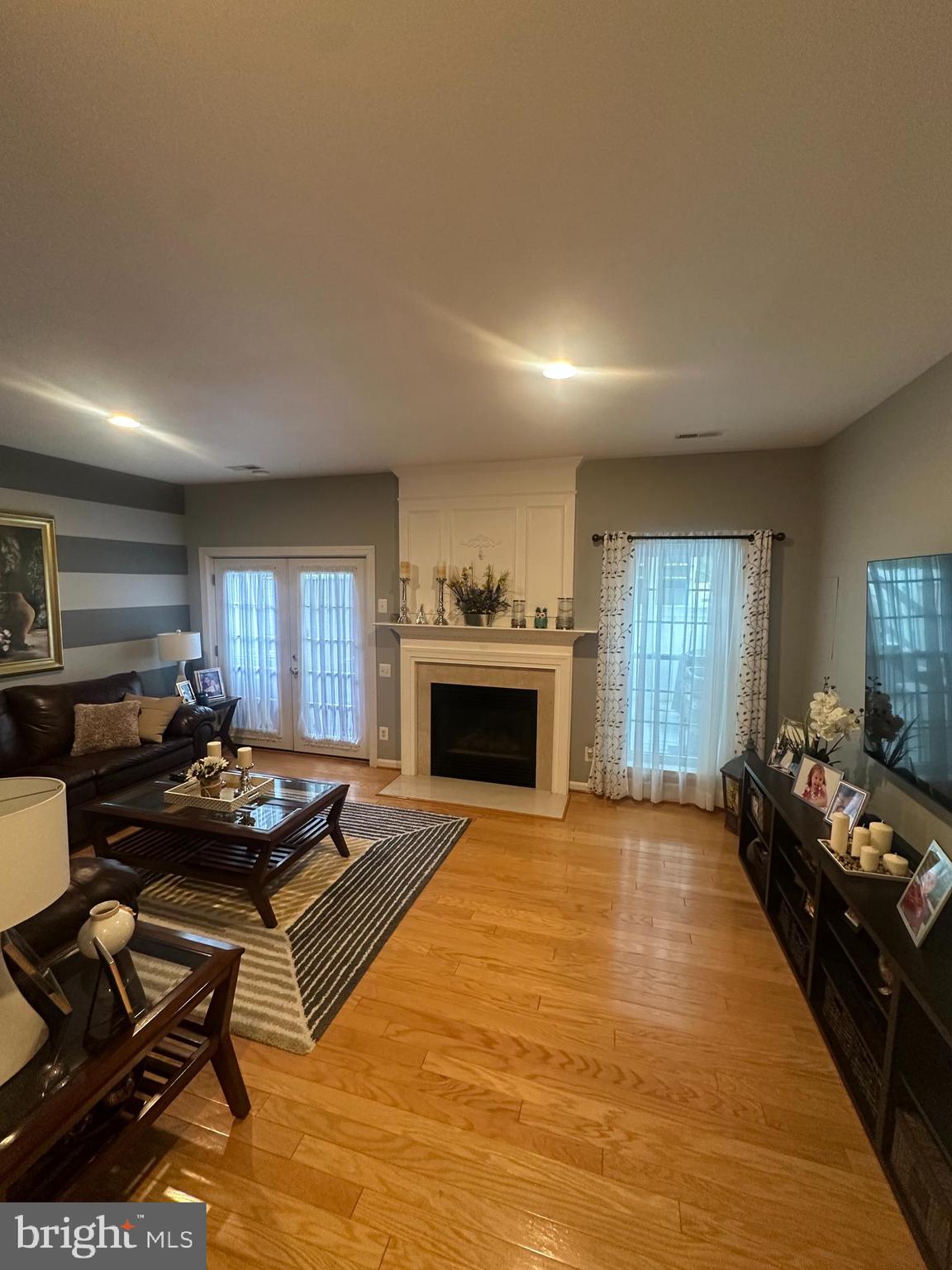 PARKWAY PLAZA - Residential