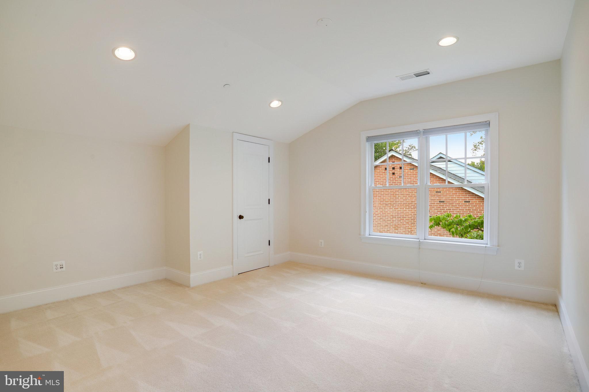 LANDON WOODS - Residential