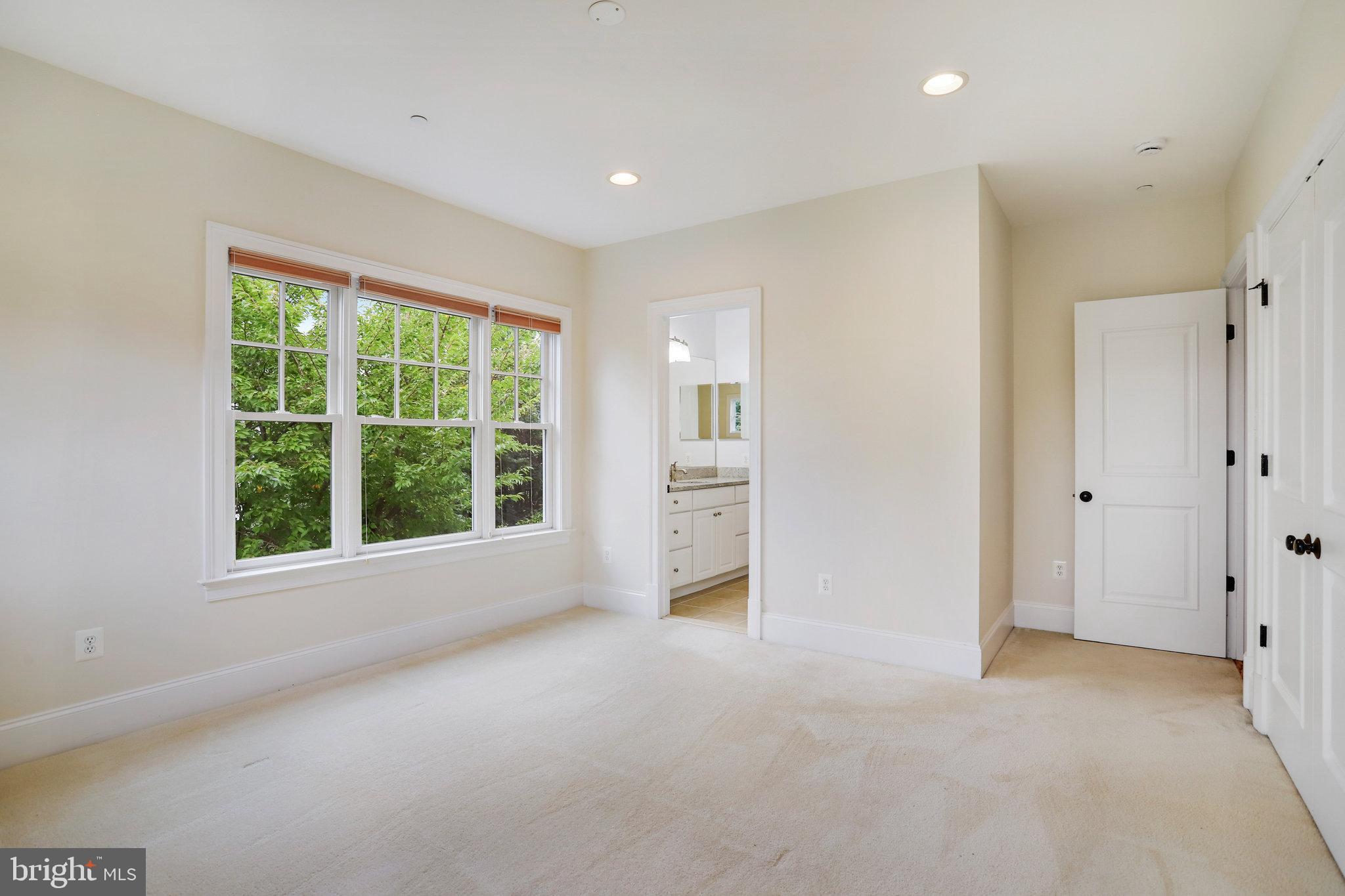 LANDON WOODS - Residential