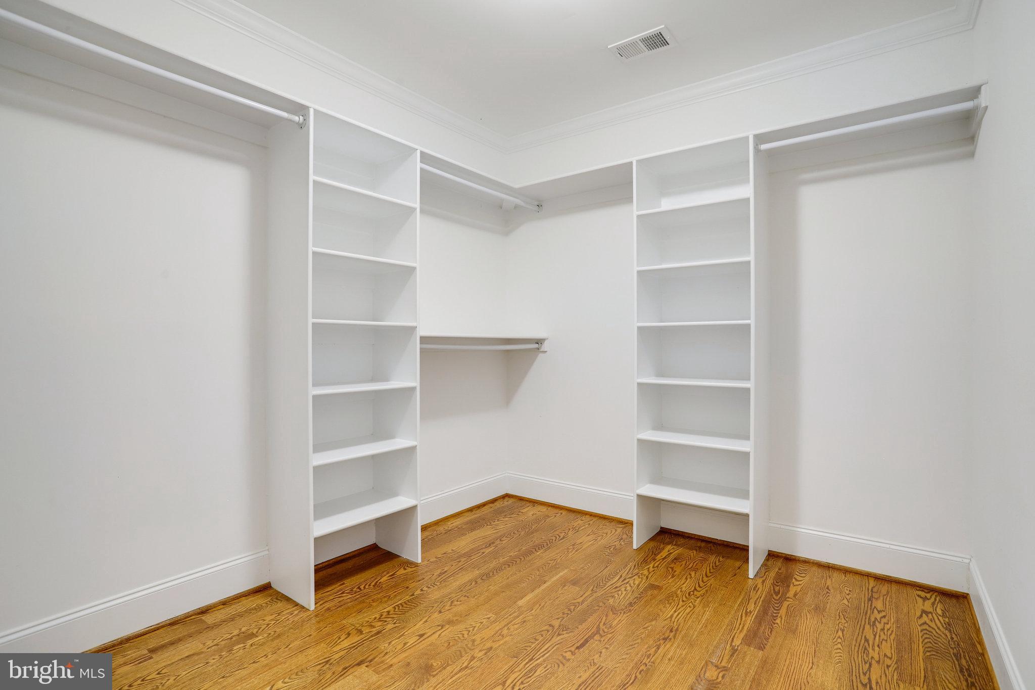 LANDON WOODS - Residential