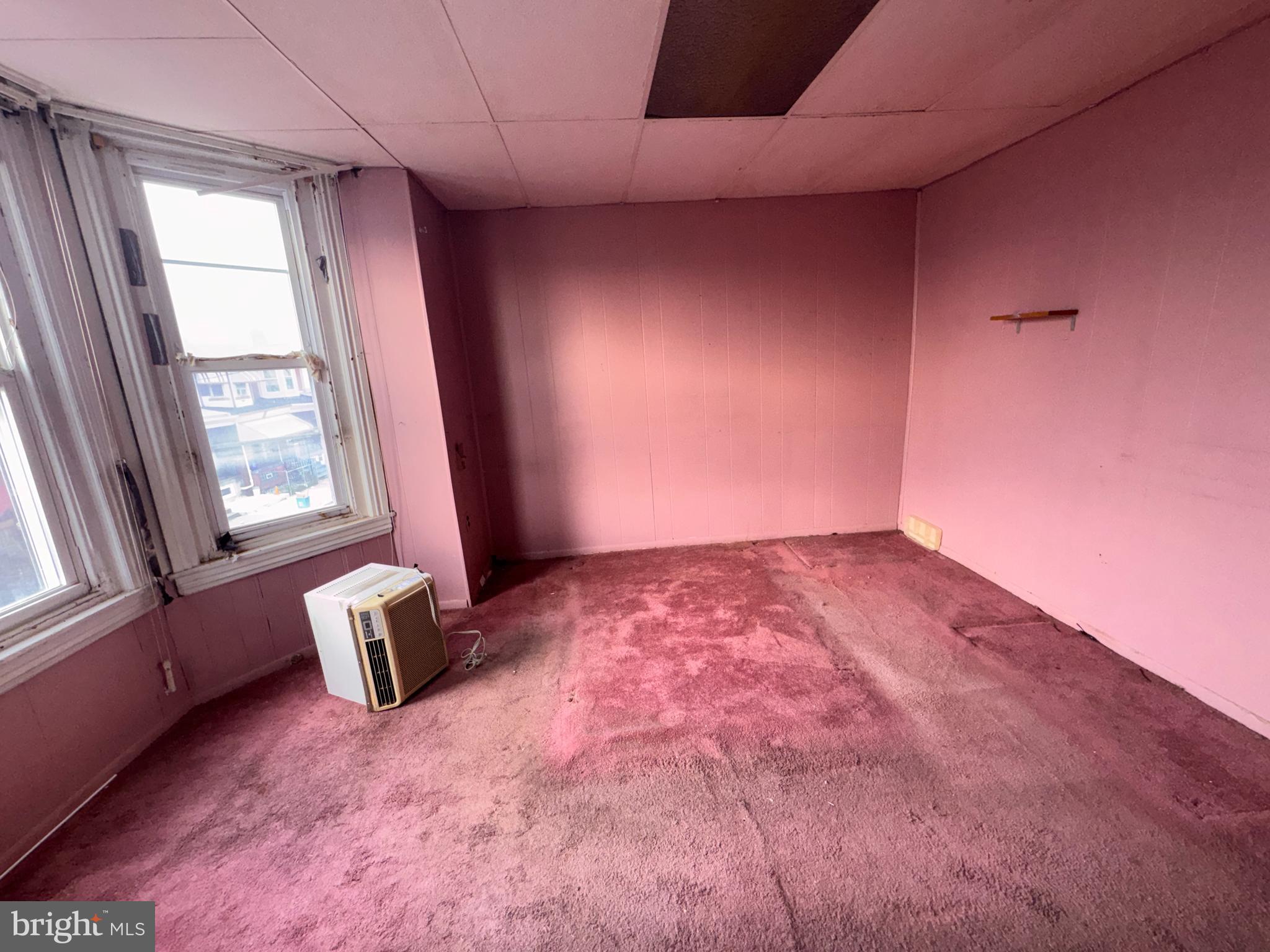 PHILADELPHIA (WEST) - Residential