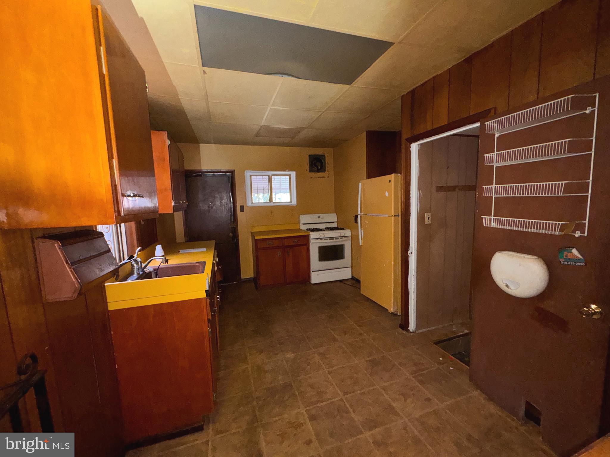 PHILADELPHIA (WEST) - Residential