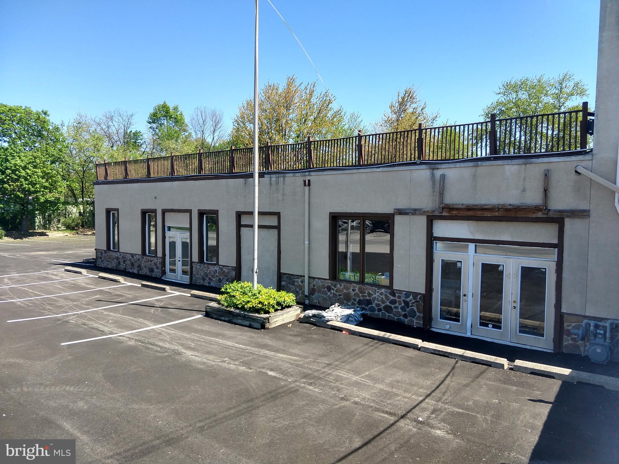 Located on a major traffic route with heavy traffic, this property is perfect for a variety of commercial uses. With 1,500 to 13,500 SF available! This space is currently divided into 3 units, however customization and build out is negotiable with the lease term. Previous commercial tenants include a spa, church, office, social club, and restaurant. For more information please call or schedule a tour and a representative can go over the opportunities and potential for this space.
