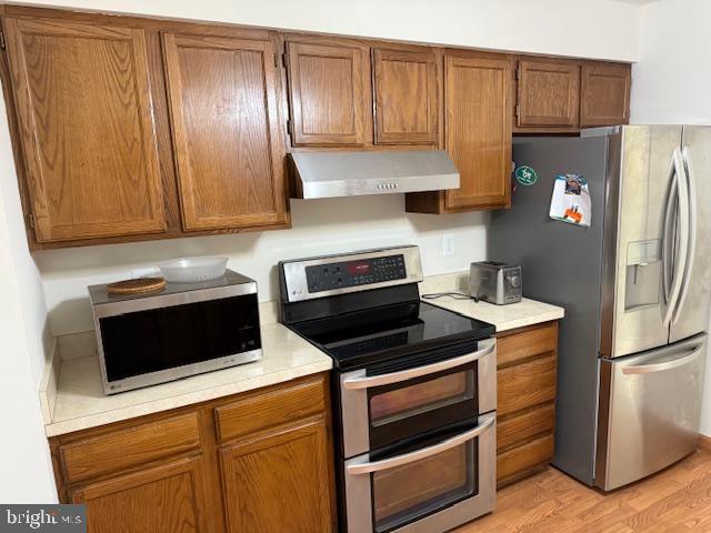 LAKE RIDGE - Residential Lease