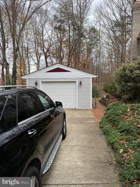 LAKE RIDGE - Residential Lease