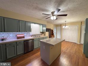 440 BLUEBIRD WAY