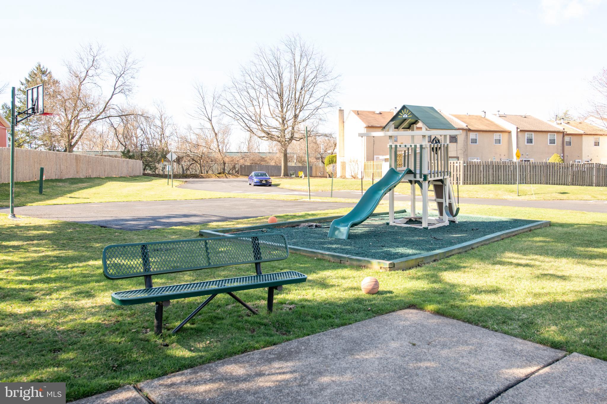 IVY MEADOWS - Residential