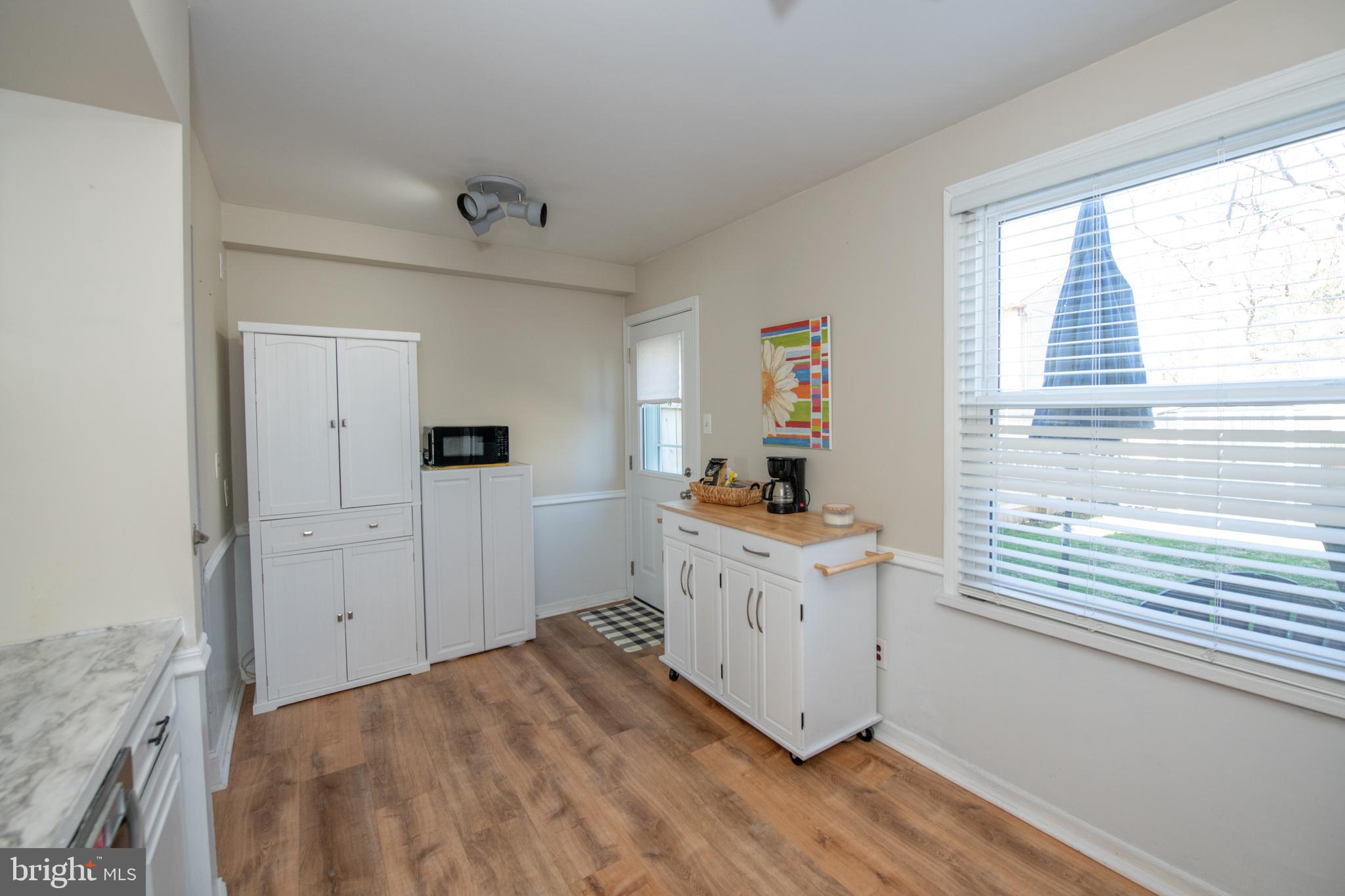 IVY MEADOWS - Residential