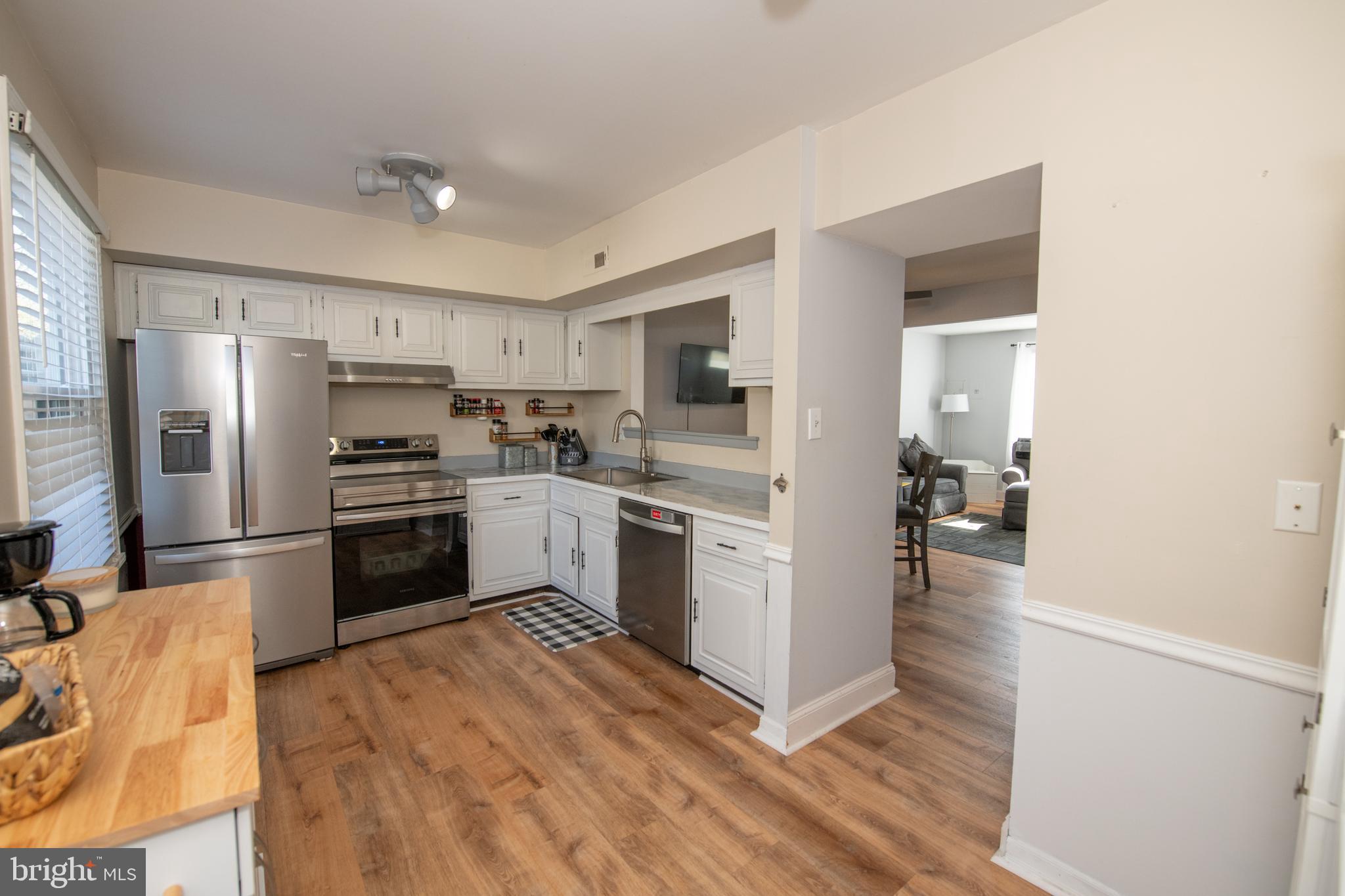 IVY MEADOWS - Residential